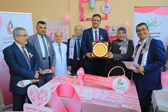  مركز صحة المرأة يفوز بجائزة أفضل  مبادرة  مجتمعية للتوعية بسرطان الثدي  لعام 2022 