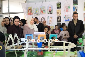 أطياف فنية".. ألوان الطفولة تُضيء جدران غزة